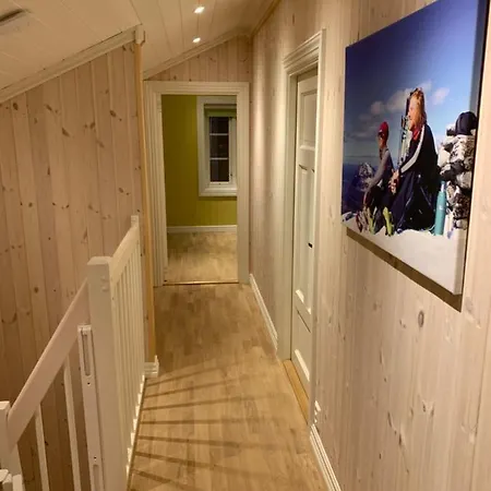 Vakantiehuis Brand New In Lofoten With Private Beach *