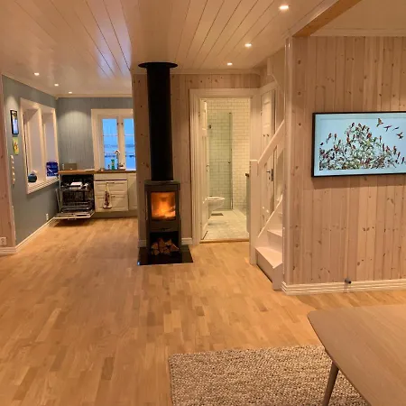 Brand New In Lofoten With Private Beach Vakantiehuis
