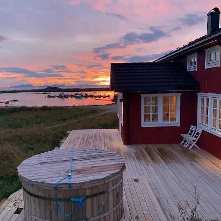 Vakantiehuis Brand New In Lofoten With Private Beach *