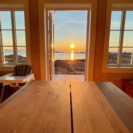 Brand New In Lofoten With Private Beach Vakantiehuis *
